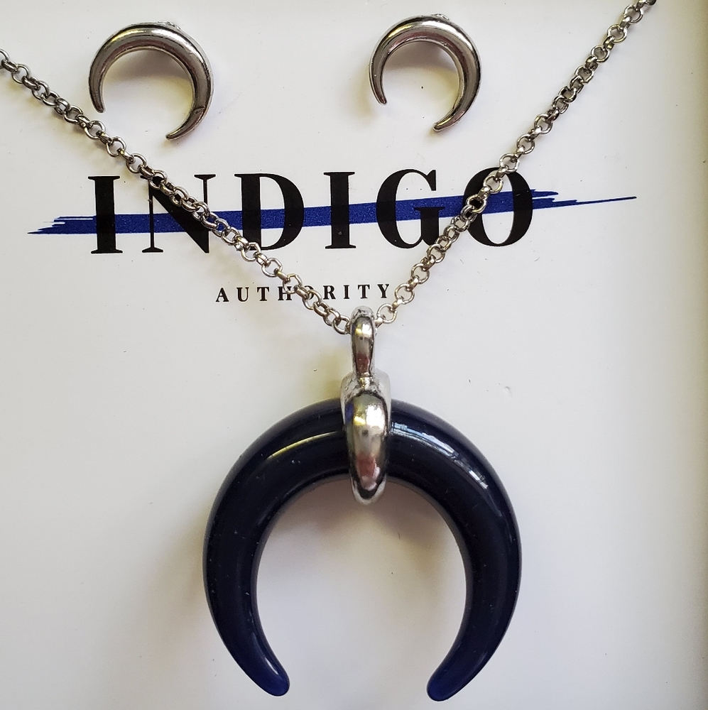 Crescent Horn Necklace and Earrings Set